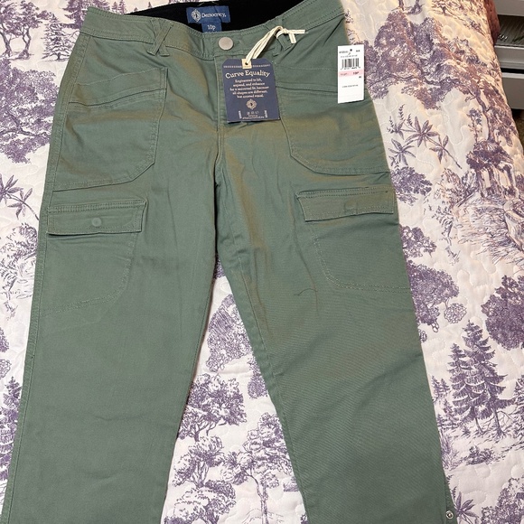 Democracy Size 10 Petite Light Teal Green Crop Jeans New With Tags - Picture 1 of 6